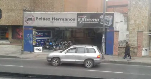 PELAEZ HERMANOS BATERIAS Y AUTOPARTES  LOS HEROES